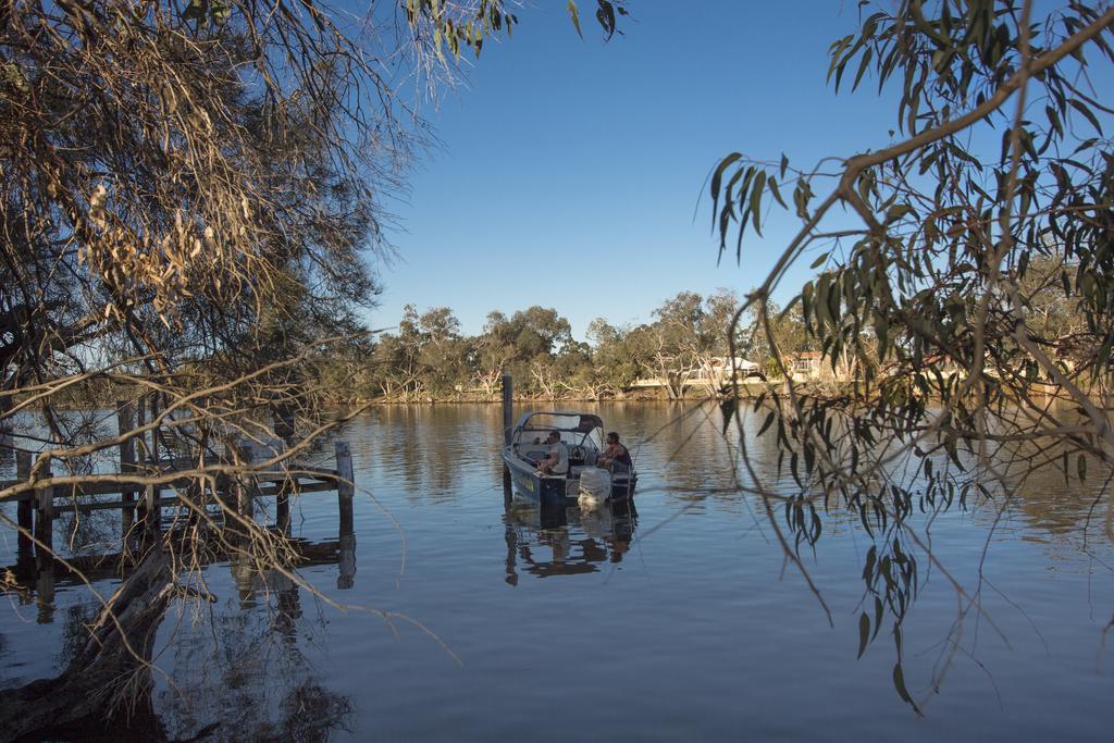 Murray River Lodge Luxury Boutique Accommodation B&B - Adults OnlyNorth Yunderup エクステリア 写真