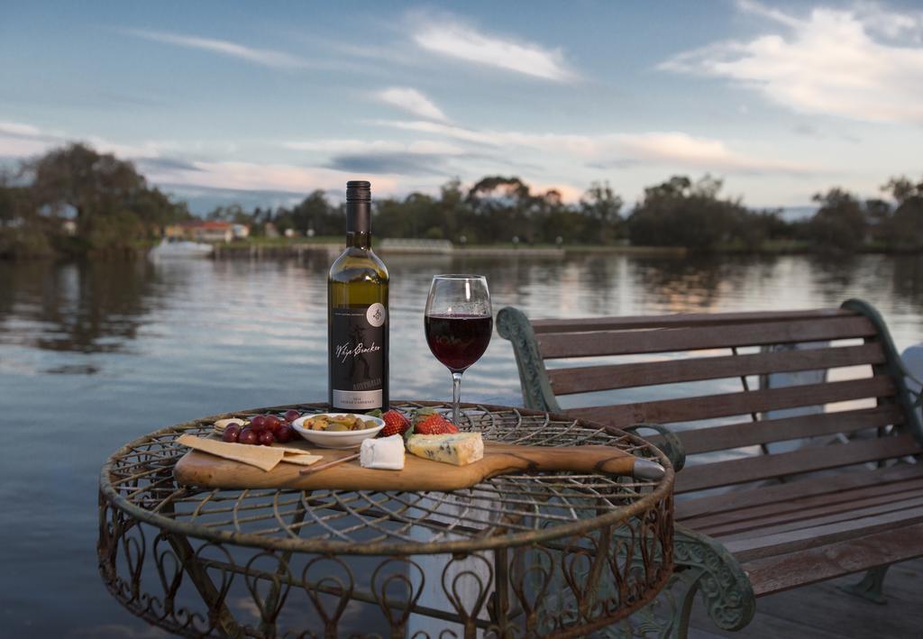 Murray River Lodge Luxury Boutique Accommodation B&B - Adults OnlyNorth Yunderup エクステリア 写真